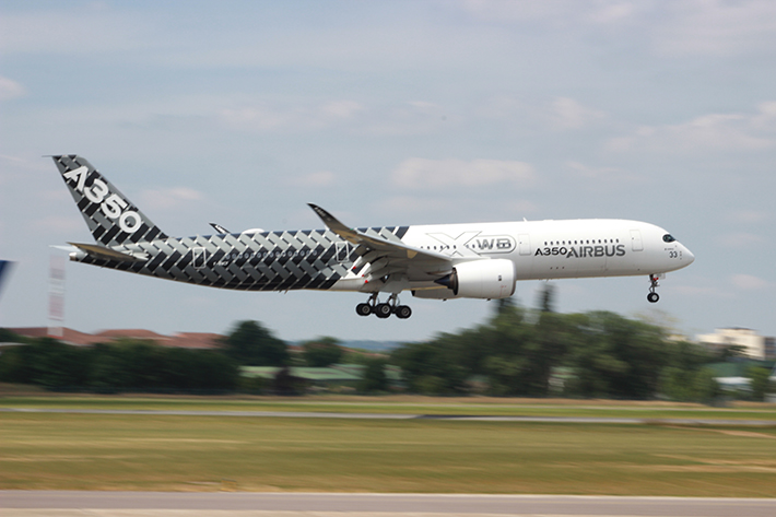 Liebherr-Aerospace at Airshow China 2016