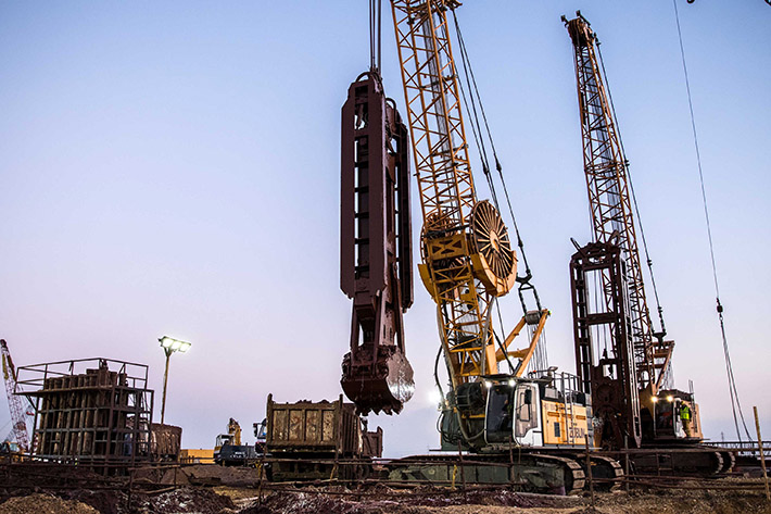 Infrastructure Project at the Suez Canal with Duty Cycle Crawler Cranes and Crawler Cranes from Liebherr 