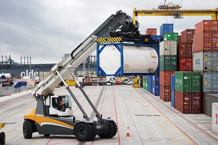 New Liebherr LRS 545 Reachstacker for Dublin