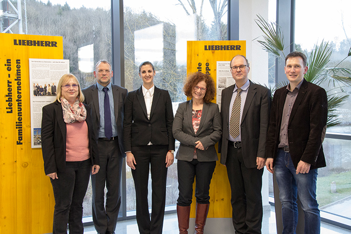 Liebherr und allgemeinbildende Gymnasien in Biberach schließen Bildungspartnerschaft