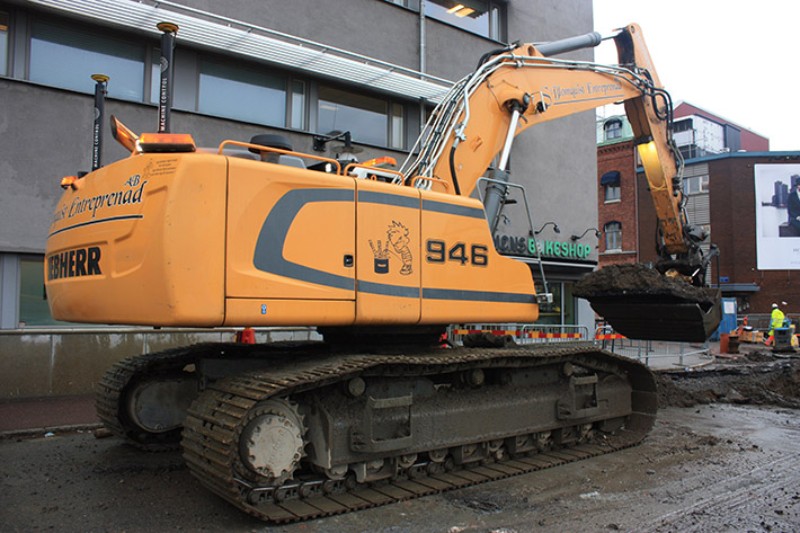 Liebherr R 946 crawler excavator proves itself at Swedish company S Blomquist Entreprenad AB Liebherr