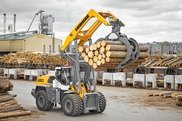 At Elmia wood 2017, Liebherr is presenting the new L 580 LogHandler XPower®