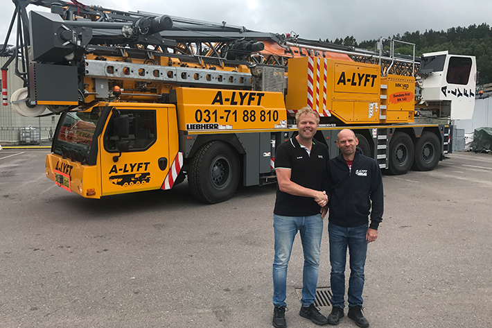 A-Lyft takes delivery of Liebherr mobile construction crane MK 140 in Gothenburg