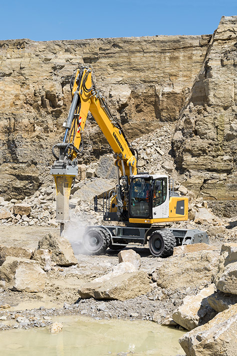 Liebherr A 924 Litronic wheeled excavator at Steinexpo 2017