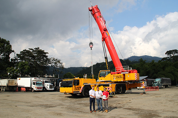 Most powerful 5-axle crane in Colombia's Coffee Triangle: MOVITRAM GRUAS enters a whole new dimension with Liebherr mobile crane