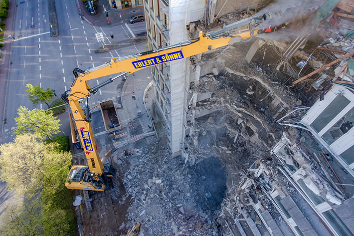 Ehlert & Söhne hit new heights with the Liebherr R 960 Demolition crawler excavator
