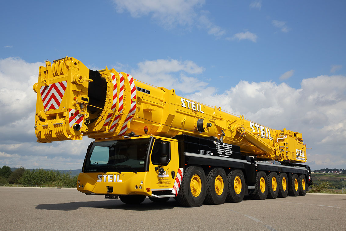 New 500-tonne crane in action with Steil