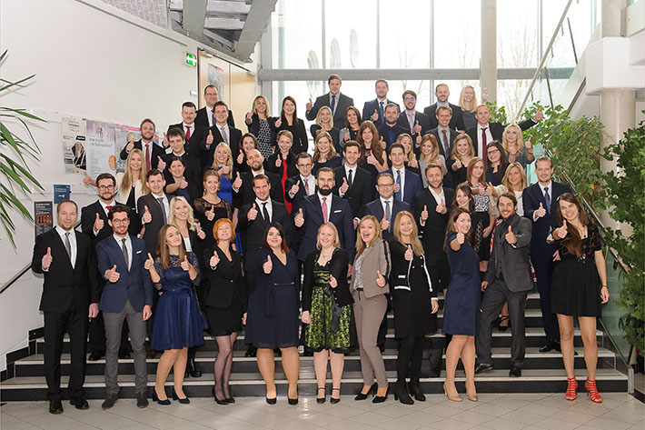 Praktikantin der Liebherr-Hausgeräte Lienz GmbH mit Best Performer Award 2017 ausgezeichnet