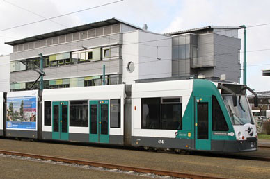 Liebherr va fournir des systèmes d’attelage rotatif pour les tramways Combino à plancher bas circulant à Potsdam