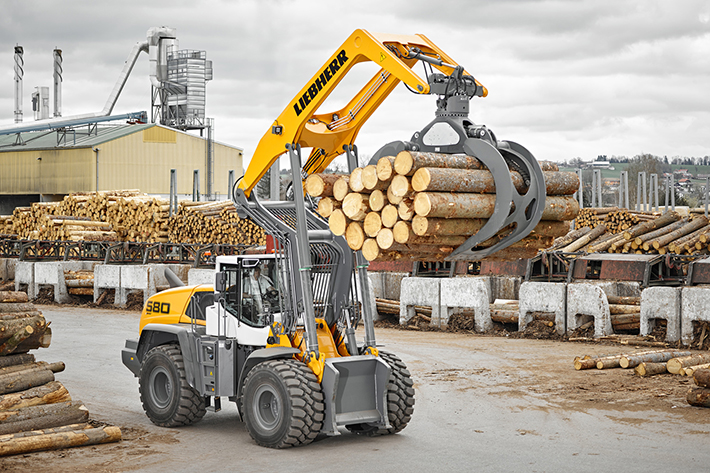 Liebherr at the Ligna 2017 trade fair with special machines for the timber and forestry industry 
