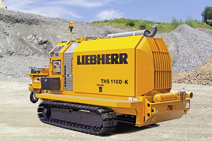 Bomba de hormigón sobre orugas THS 110 D-K de Liebherr especialmente indicada para obras civiles complejas.