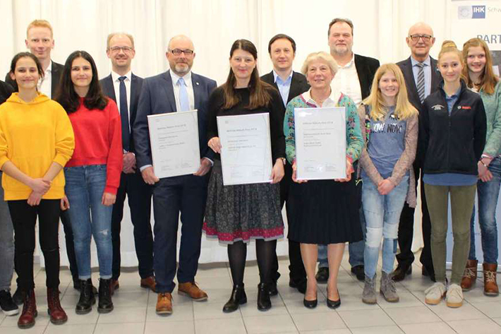 Liebherr erhält Wilhelm-Hübsch-Preis für Schulpartnerschaften