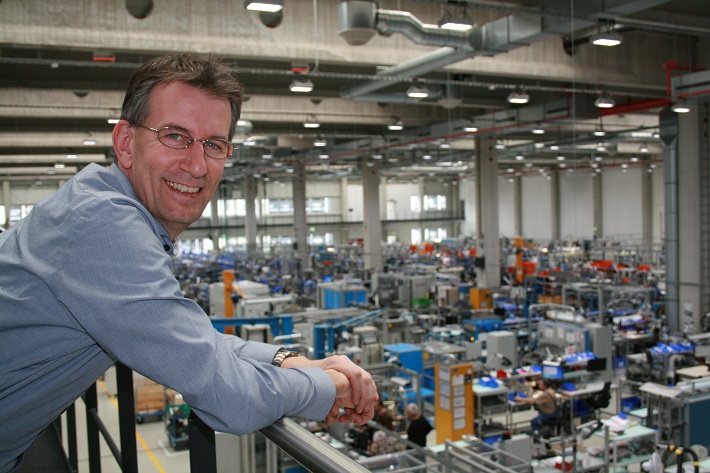 Liebherr vernetzt Schule und Wirtschaft