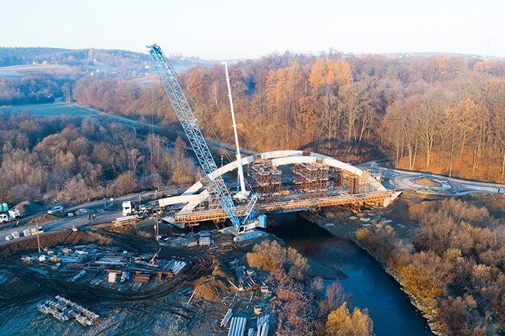 Two Cranes with One Mission: Lifting Operation in the Tatra Mountains