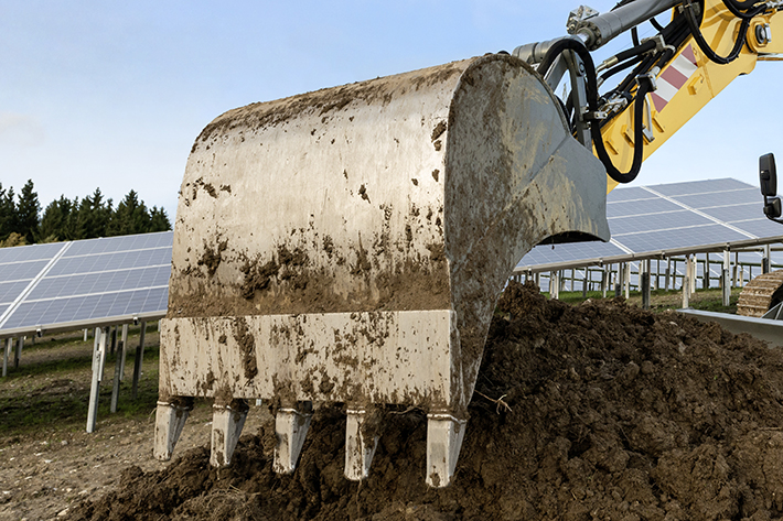 Quick coupler systems and attachments from Liebherr: the optimal tool for every application