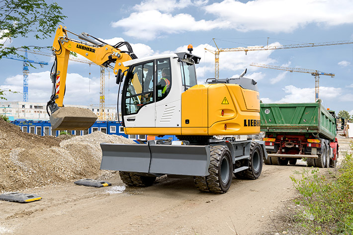GaLaBau 2018: Spezialmaschinen aus dem Liebherr-Erdbewegungsprogramm