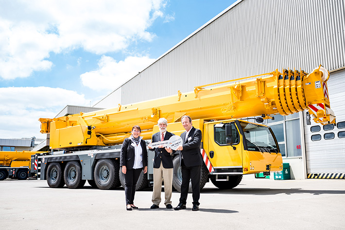 Mais potência para a empresa brasileira Montcalm com o guindaste móvel LTM 1250-5.1 Liebherr