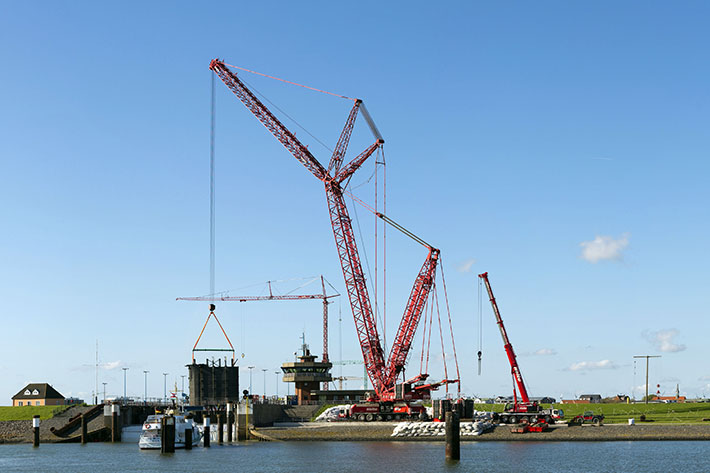 Liebherr lattice boom mobile crane hoists giant lock gates