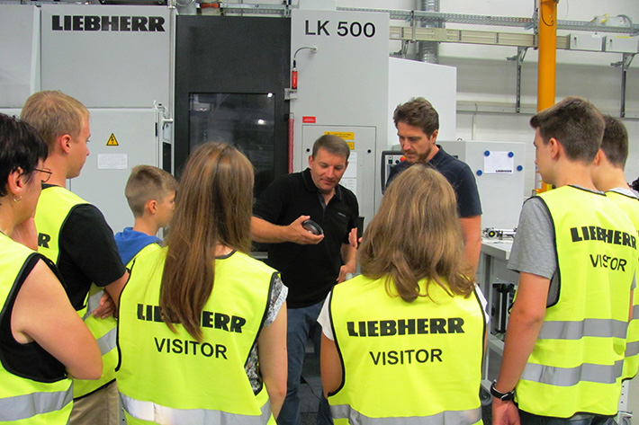 Bei Liebherr „wissen was geht!“