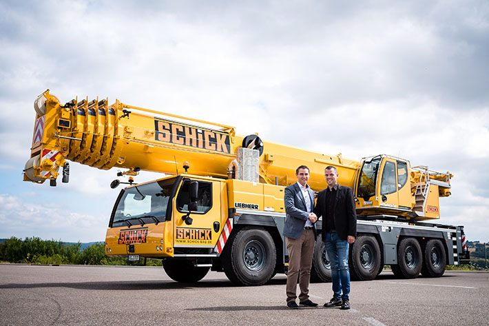 Schick takes delivery of the most powerful 5-axle crane on the market – lifting capacity extension with the Liebherr LTM 1250-5.1 mobile crane