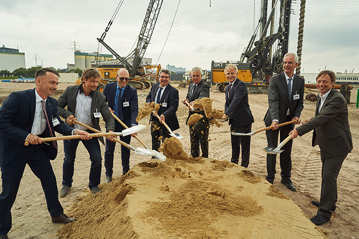 Liebherr breaks ground for new office in Hamburg port