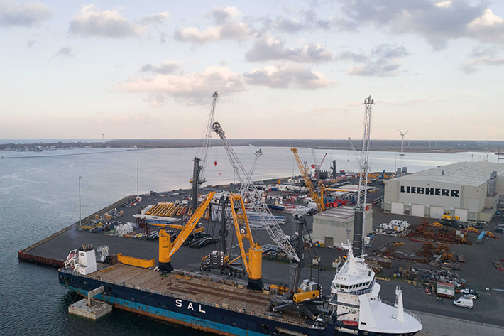 Ten Years of Market-Leadership for Liebherr Mobile Harbour Cranes