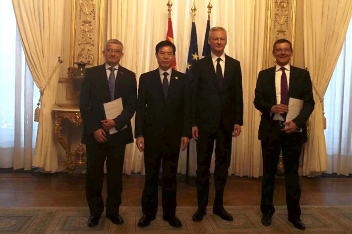 Liebherr-Aerospace and COMAC sign Letter of Intent