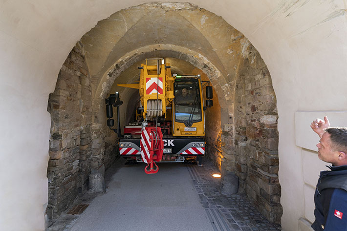 Liebherr LTC 1050-3.1 lowered to get through Ehrenbreitstein Fortress