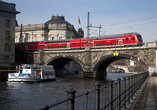 Fresh air regulation from Liebherr reduces energy consumption in double-decker coaches of the 2010 series