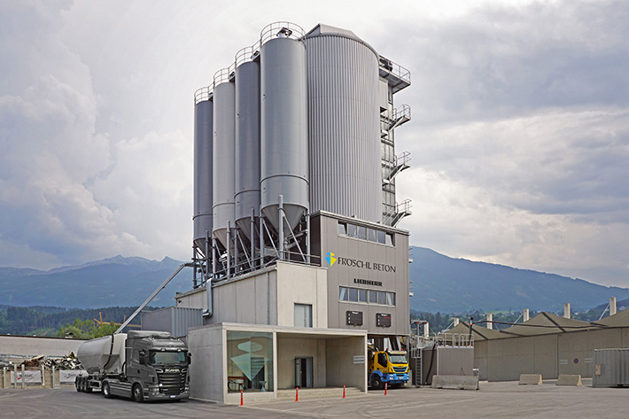 Autriche : La centrale à béton verticale ultra-moderne de Liebherr couvre toute la logistique du béton