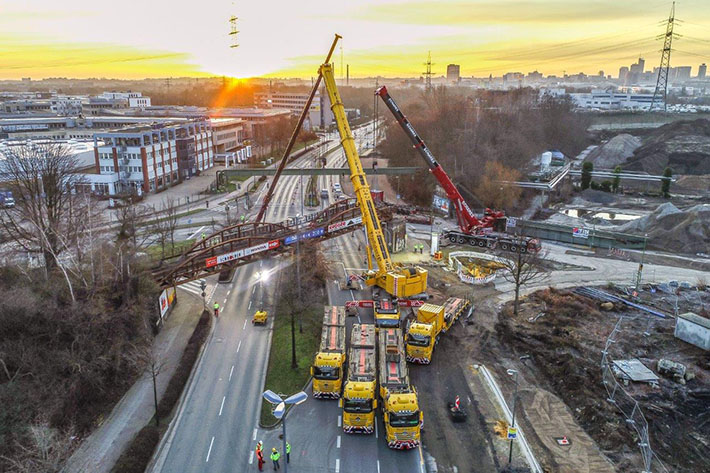 Two Liebherr LTM 1500-8.1 mobile cranes dismantle 100-year-old bridge