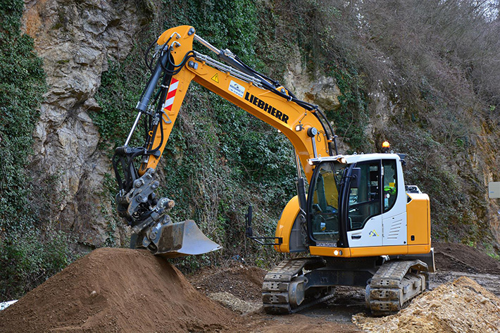 Versatile and compact: Liebherr solutions in operation at Montagnier TP