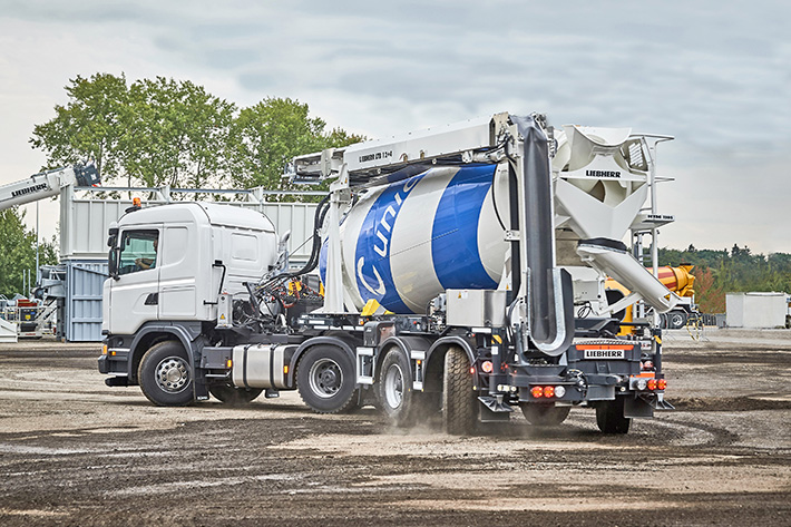 Innovative truck mixer as a semitrailer from Liebherr