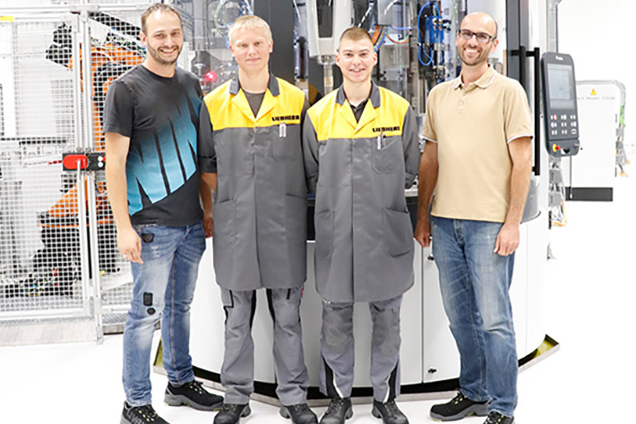 Liebherr verabschiedet die ersten Auszubildenden am Standort Deggendorf