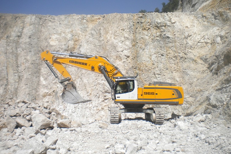 Liebherr apresenta duas novas máquinas para mineração na