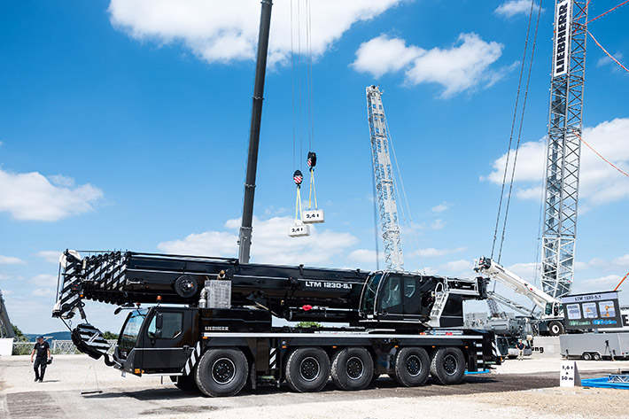 75 metre telescopic boom – Liebherr presents new LTM 1230-5.1 at Maxpo 2019
