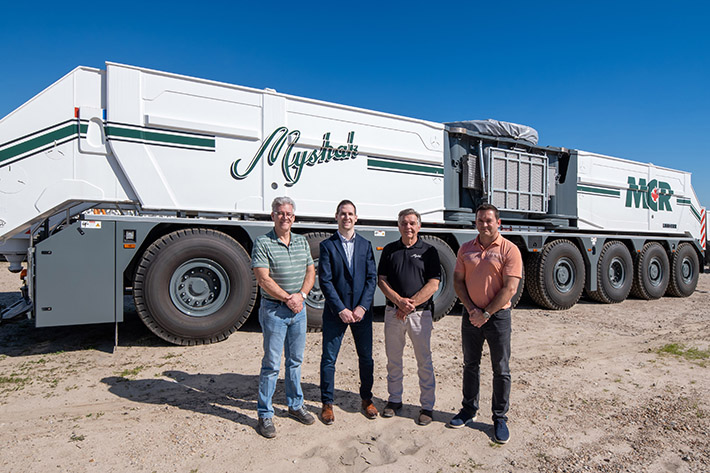 Reinforcement for wind power – Myshak Group invests in first two Liebherr LG 1750 SX lattice boom mobile cranes in North America 
