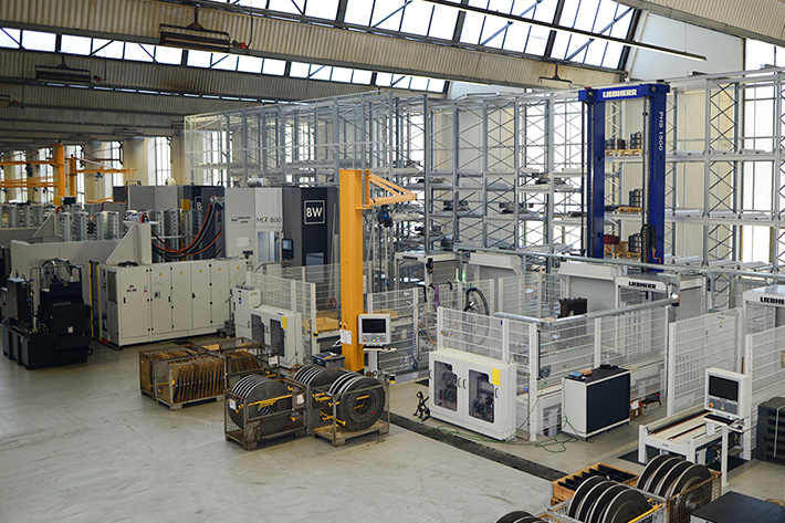 Liebherr’s new pallet handling system with turning and milling centres