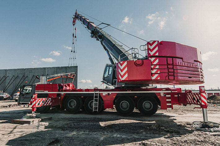 Canadian company Eagle Builders celebrates 20 years with new mobile crane LTM 1250-5.1
