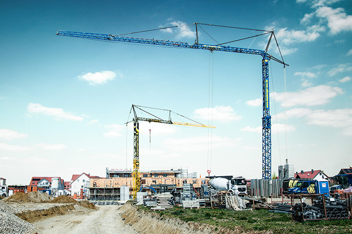 Six in one go: Liebherr 125 K fast-erecting cranes for Dumberger