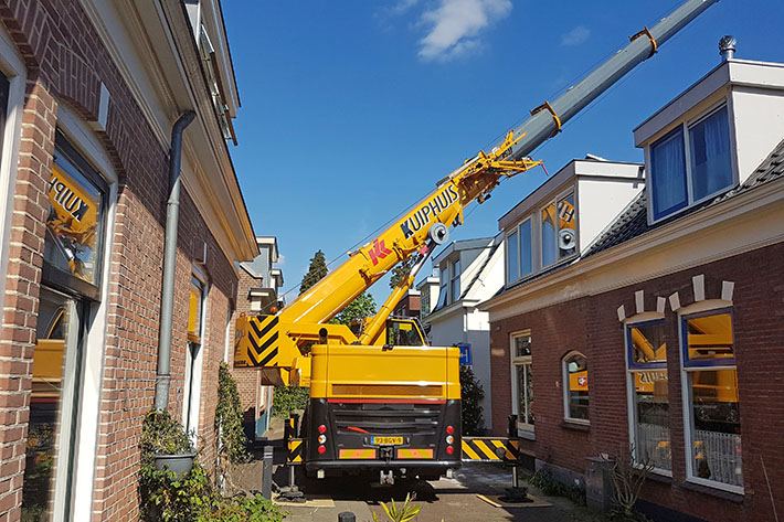 “Outstanding in its class” – Kuiphuis praises Liebherr LTC 1050-3.1