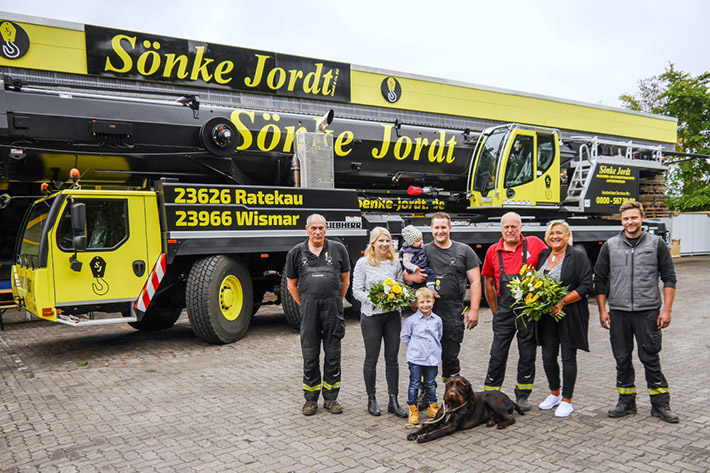 Sönke Jordt expands range of services with a Liebherr LTM 1300-6.2 mobile crane