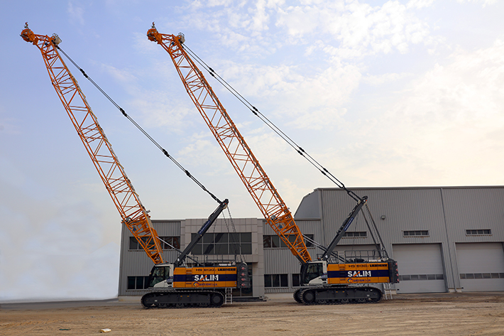 Liebherr Delivers two Duty Cycle Crawler Cranes to JV Salim Equipment Rental LLC and Daikyo Kenki Co.,Ltd