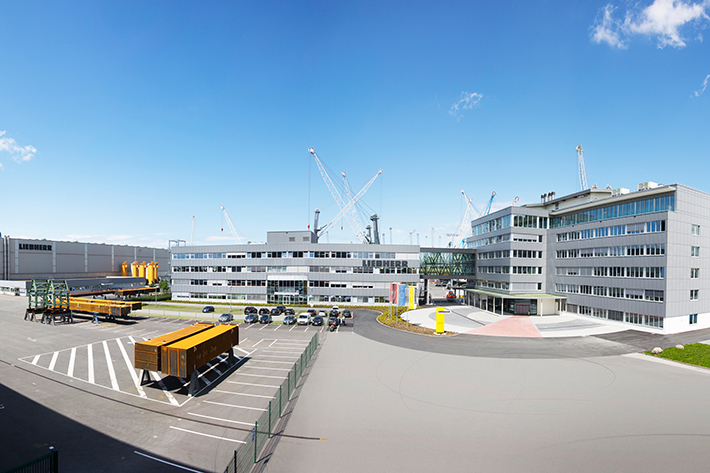 Heavy Lift Crane HLC 295000 to be repaired