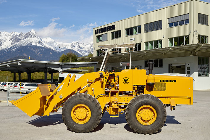 Liebherr restores a 60-year-old wheel loader prototype: The LSL 1500