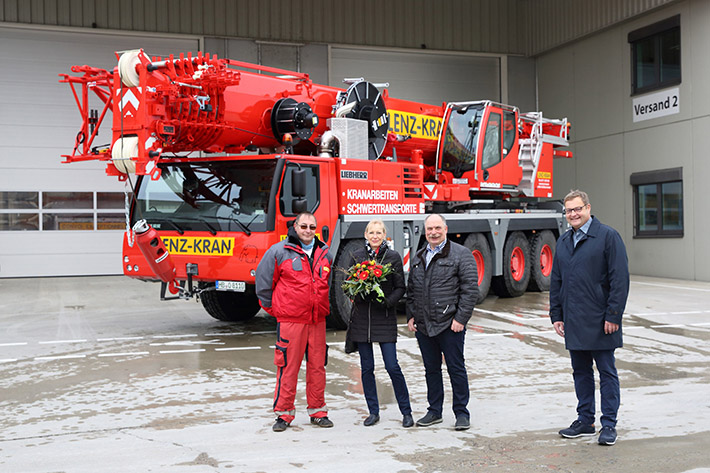 Fleet modernised – LENZ-KRAN takes delivery of Liebherr LTM 1110-5.1 mobile crane