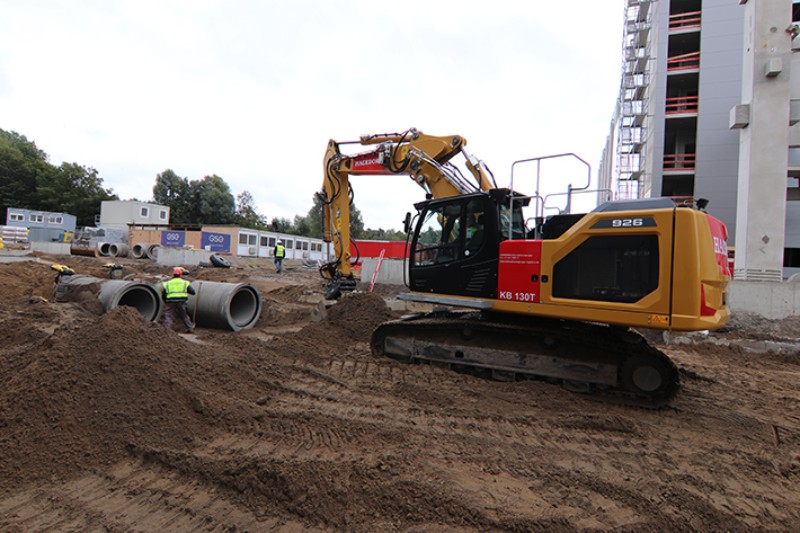 Hamburg A new Liebherr Generation 8 crawler excavator for the Hagedorn company Liebherr