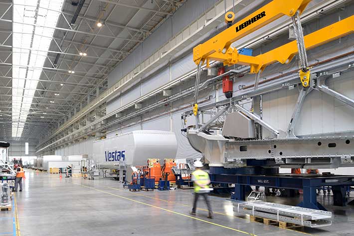 Beyond borders: services for the wind industry 