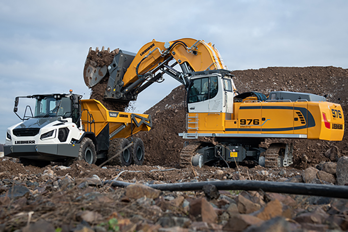 Deux nouvelles pelles zéro émission locale chez Liebherr : les pelles sur chenilles électriques R 976-E et R 980 SME-E