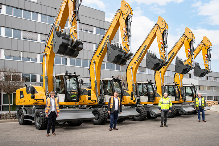 Ten new Liebherr wheeled excavators for Julius Berger